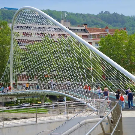 公寓 1893 180 M. From The Old Town, A/c